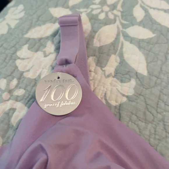 Vanity Fair,RADIANT,44DD, underwire, no padding bra, beige.Wide back support - Picture 5 of 5